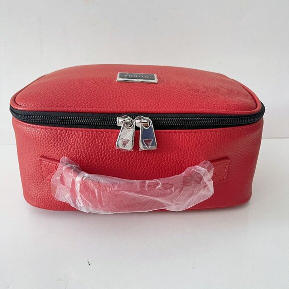NEW GUESS Red Pebbled Faux Leather Travel Case & Makeup Bag Set - Picture 4 of 16